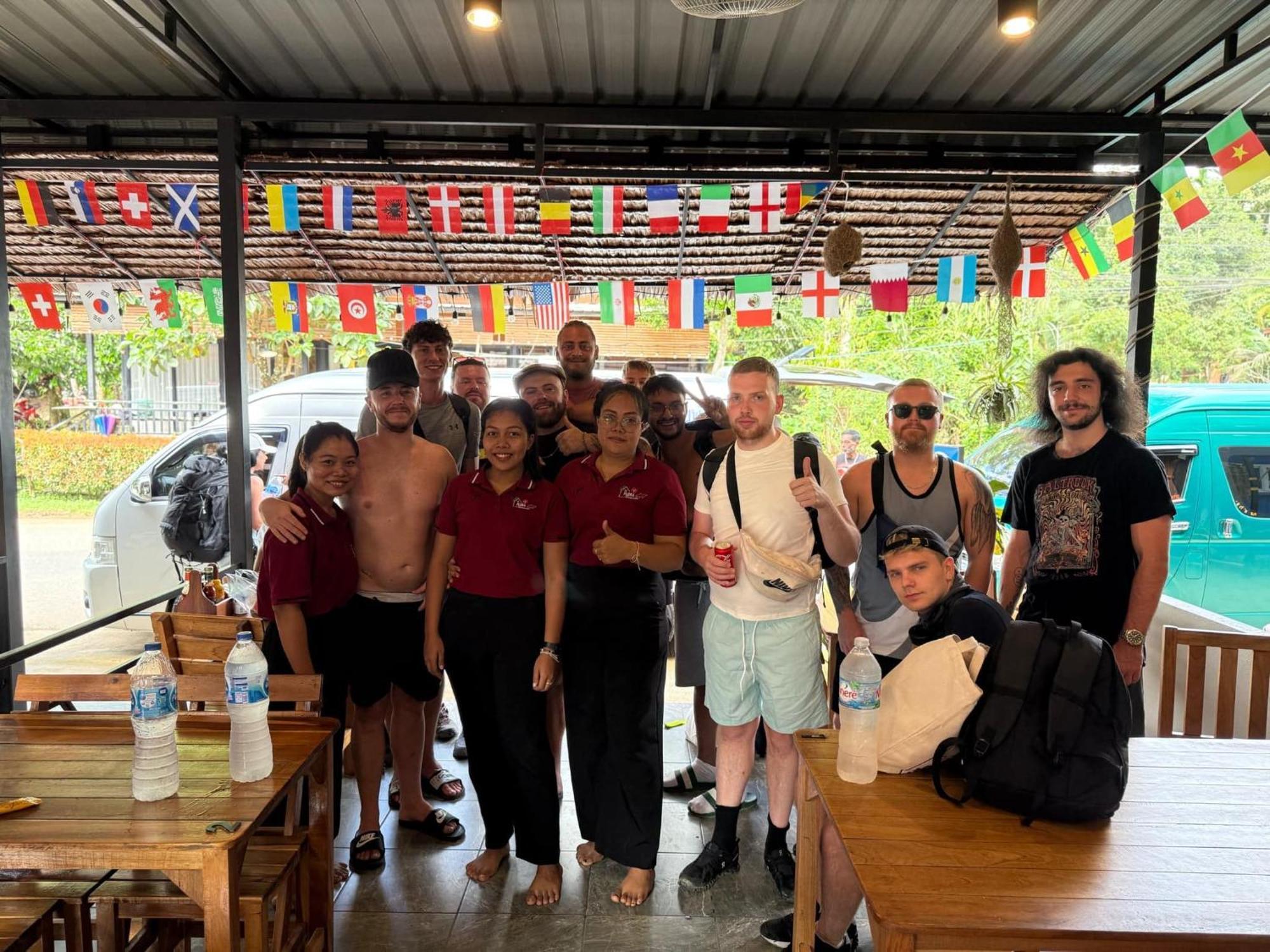 Flora Hostel Khaosok Khao Sok National Park Buitenkant foto